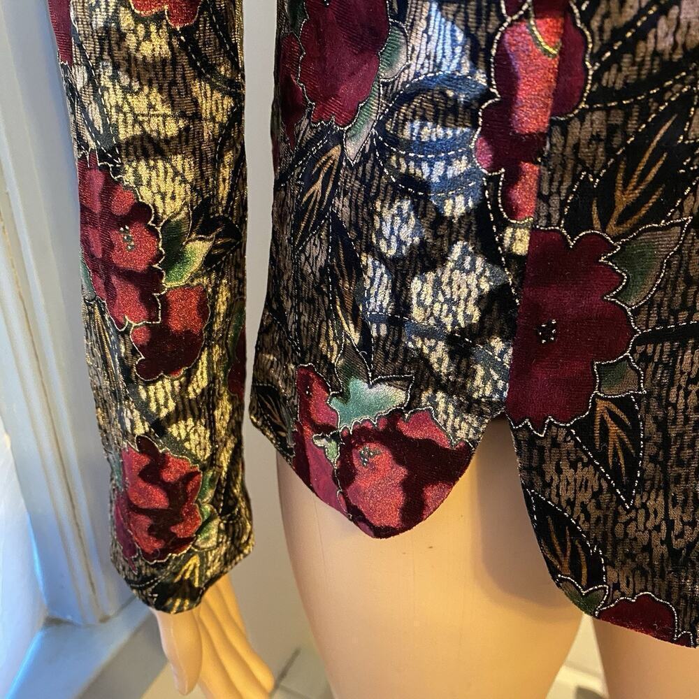 R&K Evenings Jacket Sz 8P Red Gold Black Velvet Floral Design Button Rockabilly - Picture 7 of 8
